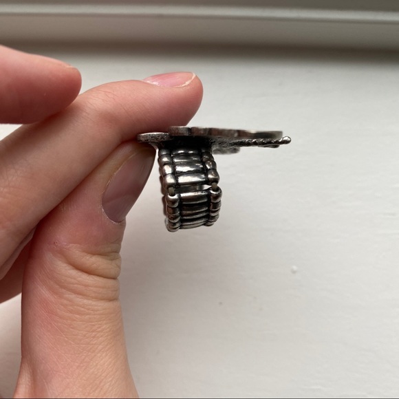 Vintage ornate silver filigree butterfly ring - Picture 6 of 8